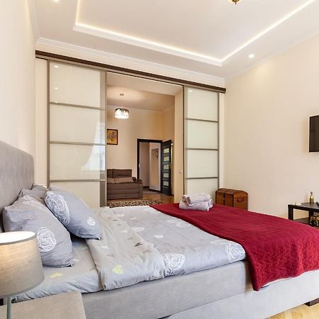 Apartment On Tamanska - Вулиця Дарії Гусяк Lviv Eksteriør billede