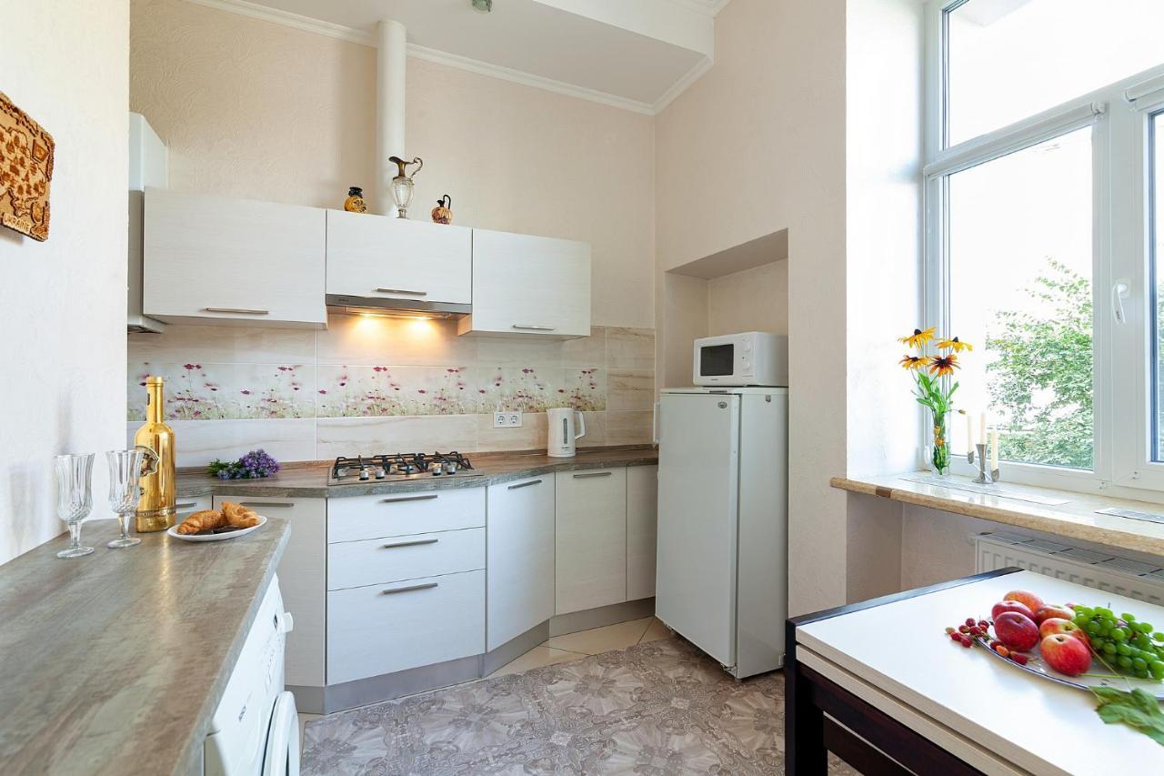 Apartment On Tamanska - Вулиця Дарії Гусяк Lviv Eksteriør billede